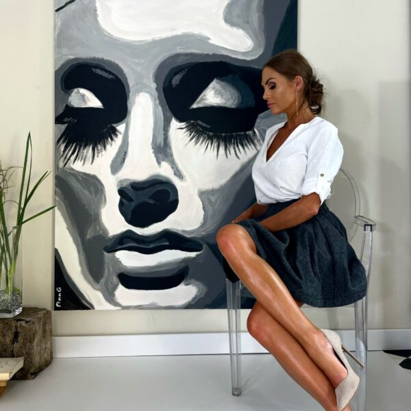 Hidden in the shadow of the eyelashes